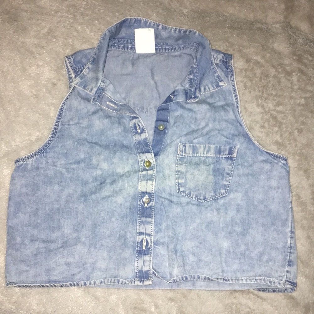 Button down crop top - Picture 2 of 3